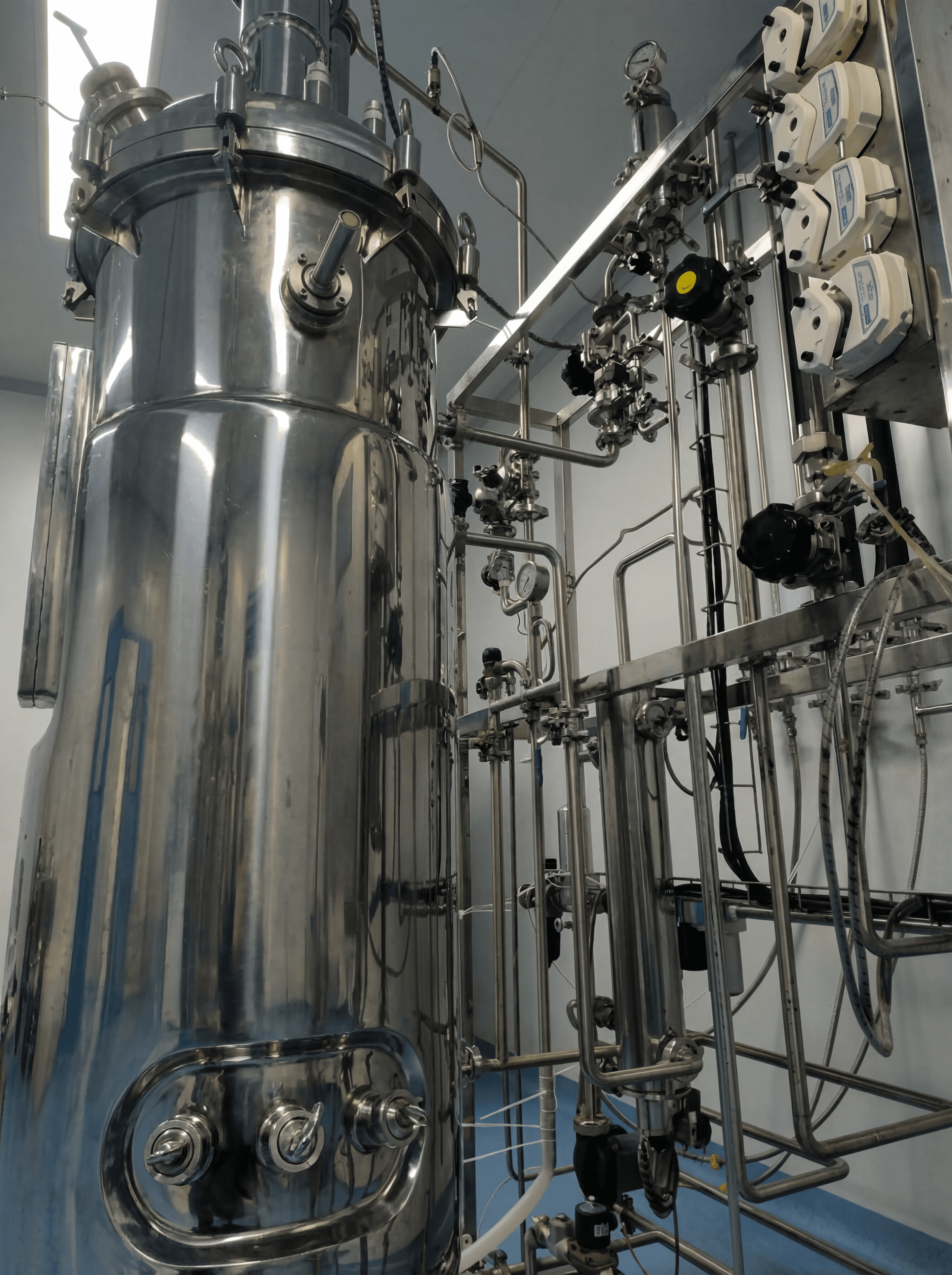 GMP-aligned laboratory facility